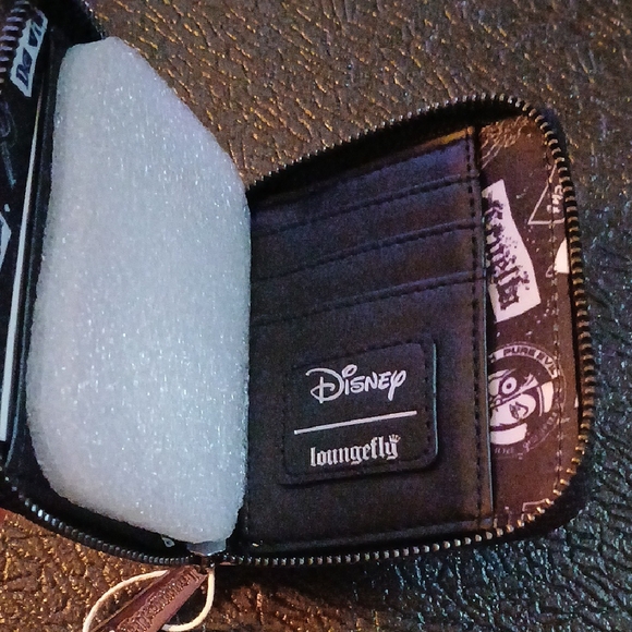 Loungefly White Disney Key & Card Holder - Picture 5 of 7